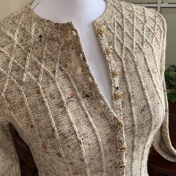 Meet your Posher, Isadora - Picture 2 of 15